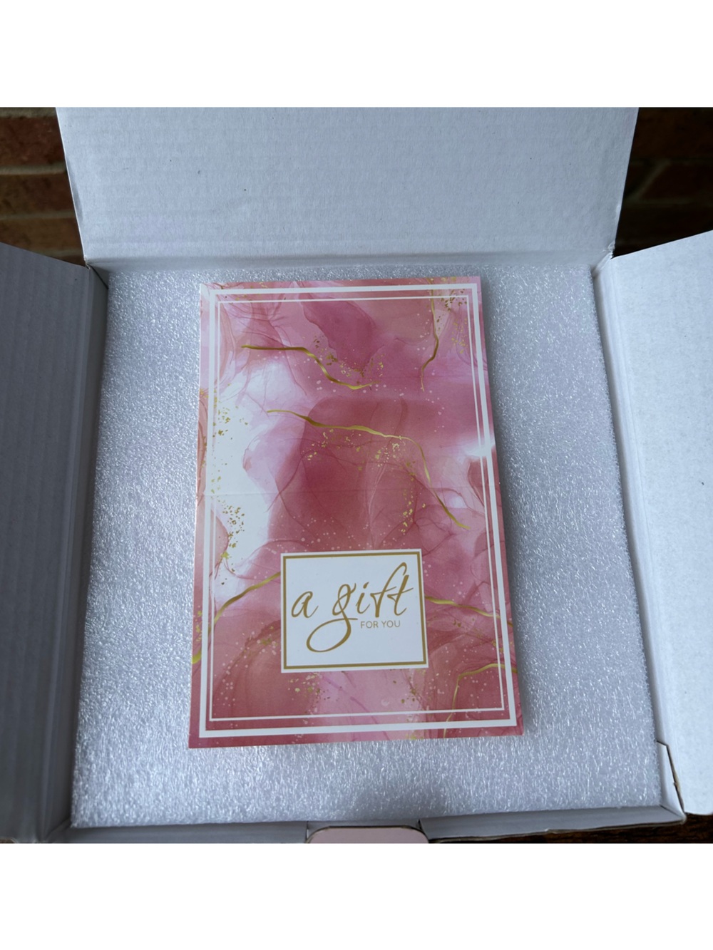 Pink Ceramic "World's Best Nana" Mug with Gold Lettering and Lid and warmer - Picture 3 of 3